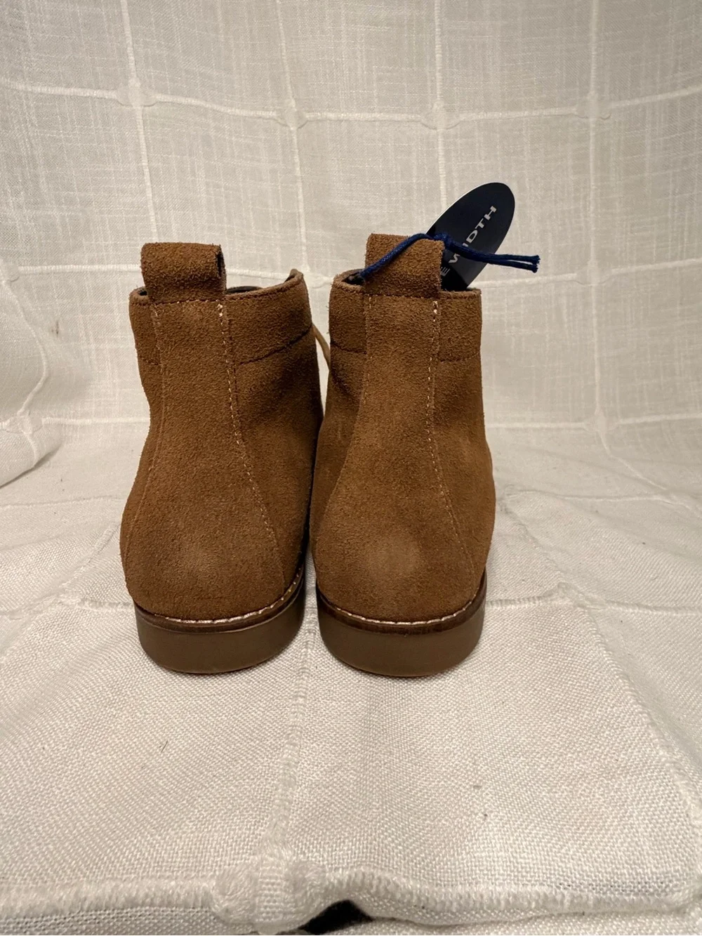 NWT White Mountain Auburn New Chestnut Suede Chukka Boots 8W Wide